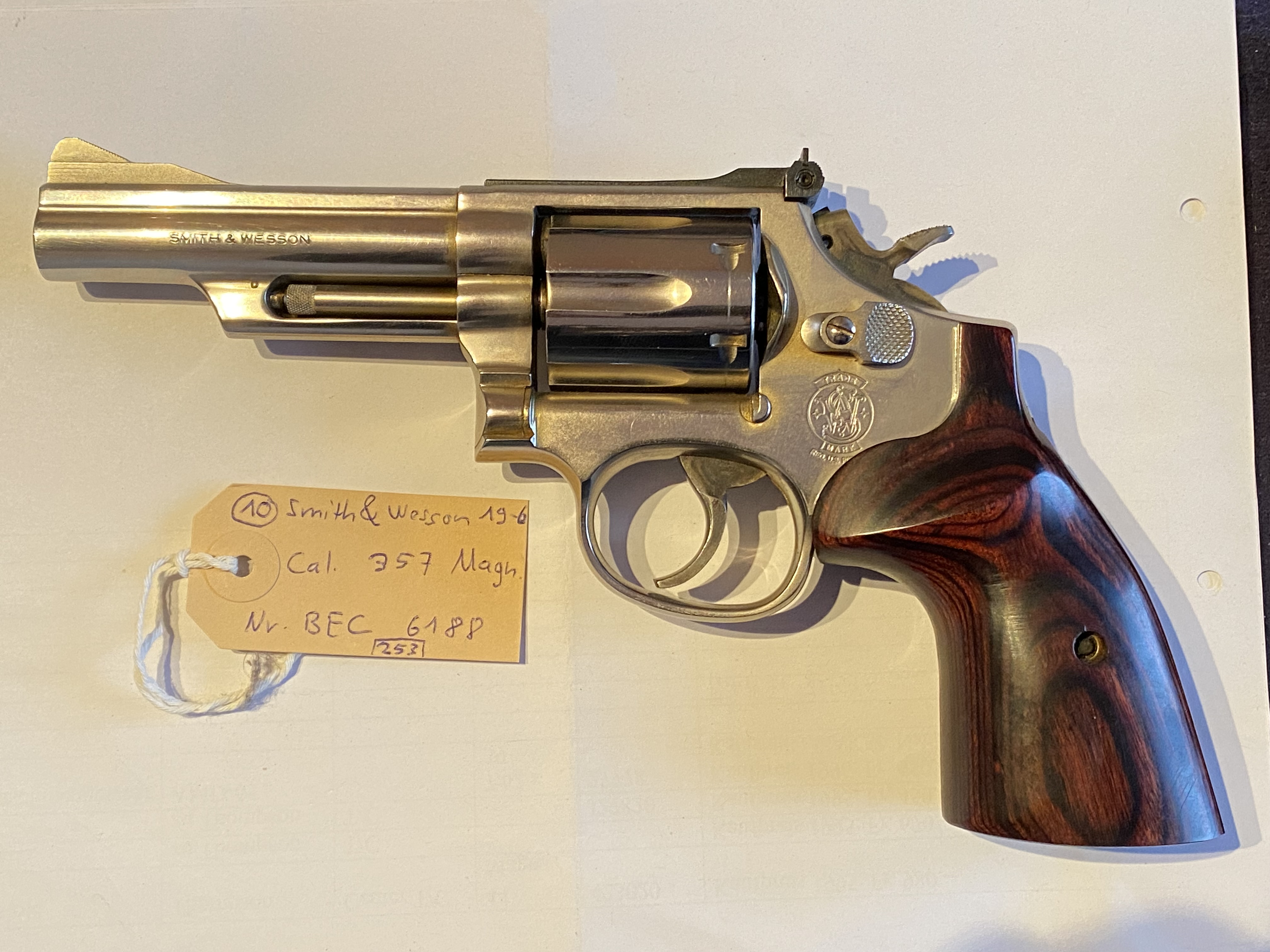 Smith & Wesson 19-6 Caliber .357 Mag — revolver kaufen Schweiz