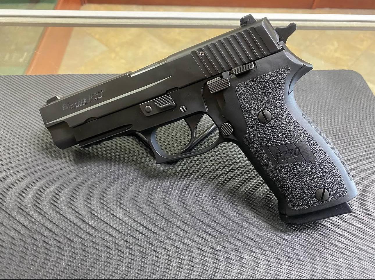 SIG Sauer P220 9mm — pistolen kaufen Schweiz