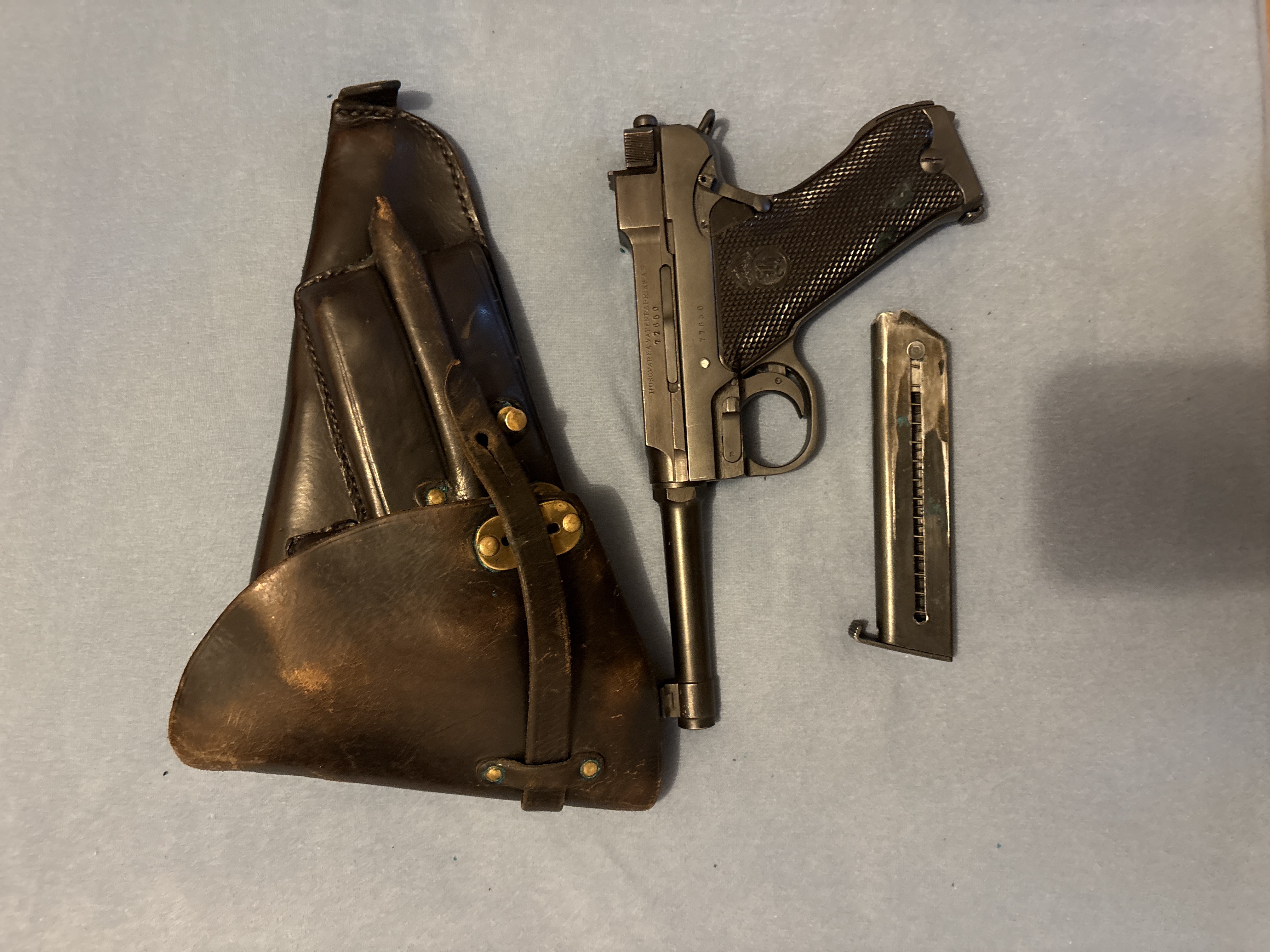Husqvarna m/40 Lahti 9mm — pistolen kaufen Schweiz